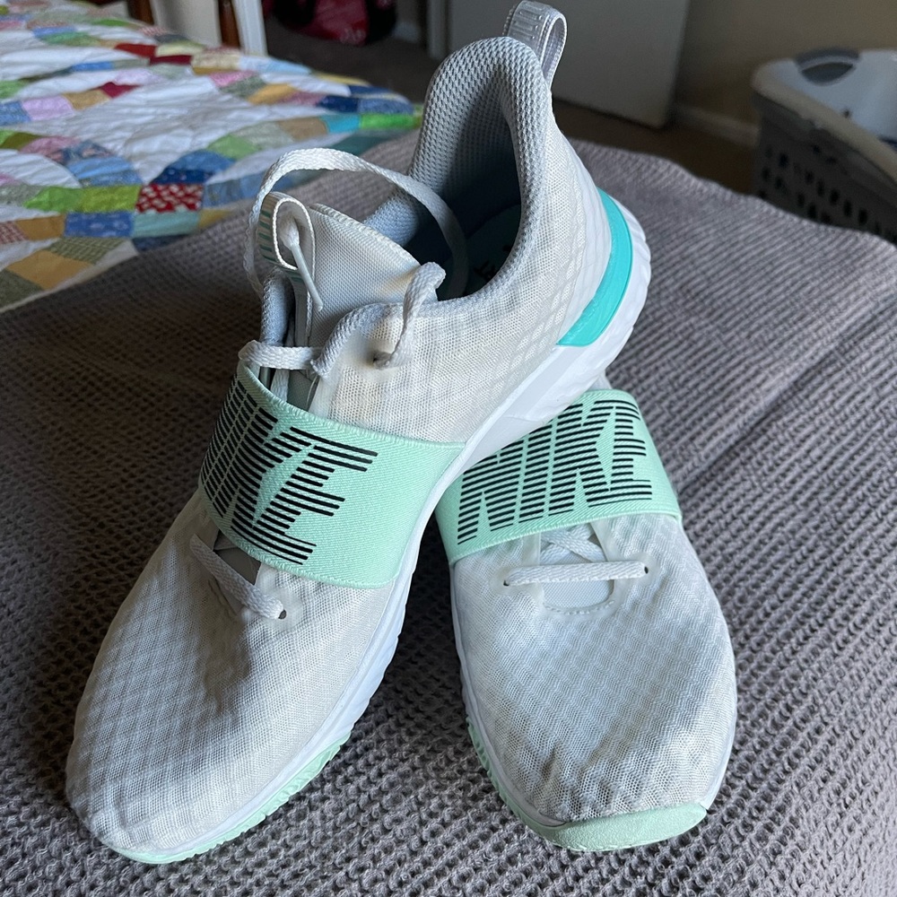 Women’s Nike Renew In-season TR 9